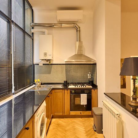 Vittorio Apartment Рим Екстериор снимка