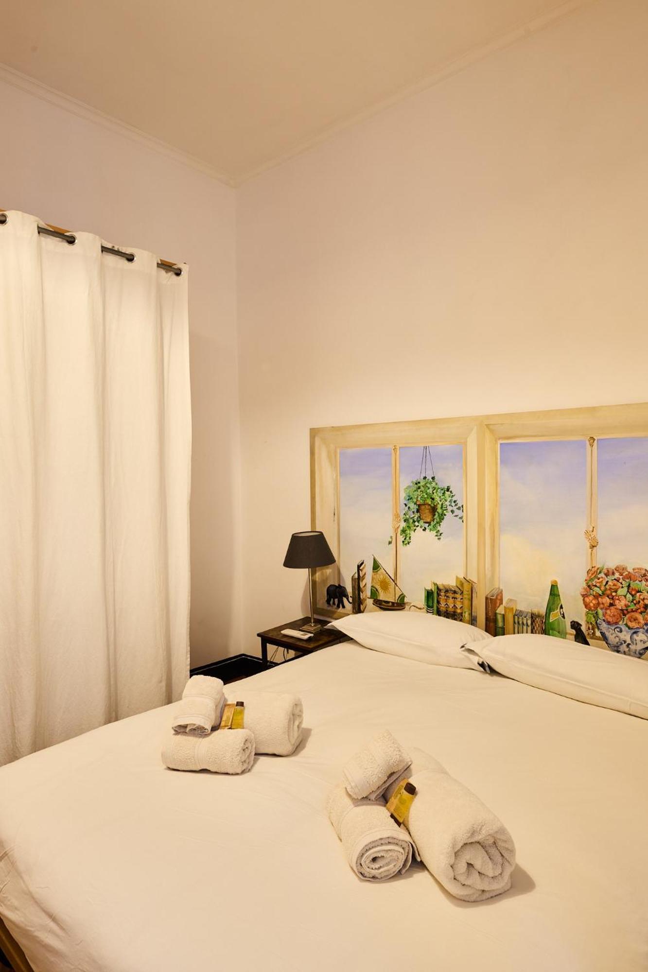 Vittorio Apartment Рим Екстериор снимка